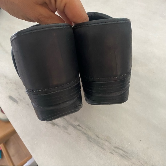 Dansko Black Burnished Nubuck Clogs 40 - Picture 5 of 12